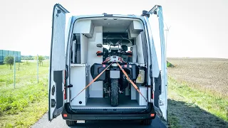 Renault Master Kamper  Motocykl Ebacamp Camper Motorbike