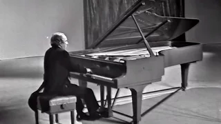 Yakov Flier plays Beethoven Piano Sonata no. 17, op. 31 no. 2 - video 1974