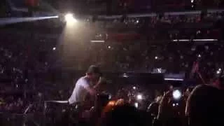 Enrique Iglesias Miami side stage Be With You 10-26-2014