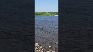 Уаз на лодке через реку