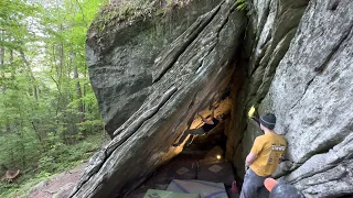 Farley Bouldering - Agony of Defeat - V10