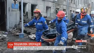 Пожежа в Одеському коледжі: 4 загиблих, доля 11 людей досі невідома