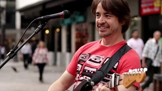 Streets of Philadelphia (Bruce Springsteen) Cover: James Marçal -  Músico de Rua