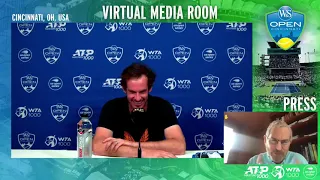 Andy Murray Calls Out Reporter