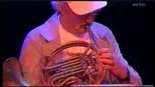 Holger Czukay -  Der Osten ist rot