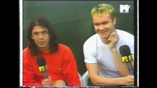 Foo Fighters MTV News interview & performance footage from Reading Festival (1995)