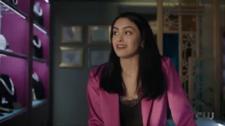 Veronica talking to Reggie - Riverdale 5x13