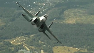 Irkut Corporation - Su-30SM Advanced Flanker-C Fighter Flight Demo [480p]