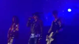 Guns N Roses - Don't cry (trecho)  -  [Recife 15.04.04]