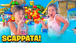 ILARY È SCAPPATA DI CASA E VA IN PISCINA AL PARCO ACQUATICO GIGANTE CON MAMMAGIULIA E FIGLIACHIARA!