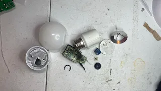 GReat value led bulb a19023 9.5w bulb dead