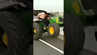 Nishu deshwal John Deere tractor #shortvideo #viral 💫✨🔥#treanding ❣️🤠😱@tractorstunt1#nishudeshwal