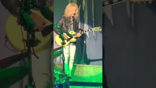 Styx ~ Grand Illusion Tommy Shaw and JY guitar solos ~ Palace Theatre ~ 5/