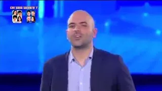 Roberto Saviano ad 'Amici': "Vi racconto le storie dei volontari che rischiano la vita"