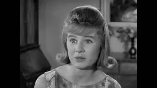 The Patty Duke Show S1E15 The Christmas Present