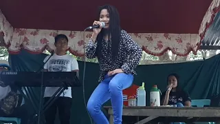 wag diyan. Graveh magpa kiliti si Idol Tamtax. lidol ng Marami. may kiliti ako Diyan - Live -VirAl