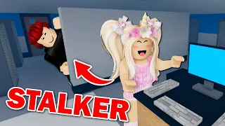 My CREEPY STALKER Was FOLLOWING Me In Flee The Facility! (Roblox)