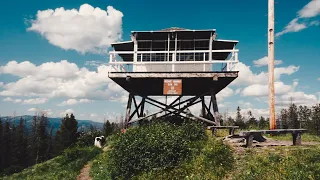 Spending the night at 7,000 feet in a retro fire lookout in Western Montana 2020