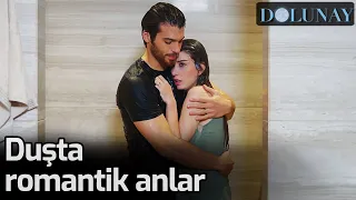 Duşta Romantik Anlar - Dolunay