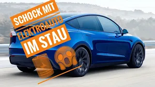 SCHOCK? Mit dem Elektroauto im Stau. Wie lange hält der Akku durch? Muss ich frieren? Tesla Model 3