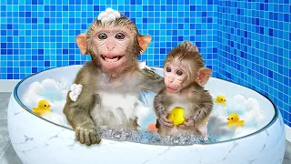 KiKi Monkey helps mom take a bath for Naughty Baby - One day take care of baby | KUDO ANIMAL KIKI