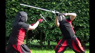 16 different ways to strike with a Longsword