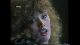 (1984). Flavia Fortunato canta "Capitano".