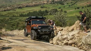 Wild Camping the Maloti Mountains / Drakensberg -Tackling Old Mill Drift Pass - Jeep JK Overland