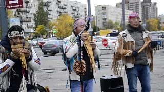 Inty (Pakarina), Roberto, Rumi (Ecuador Indians)  15.10.17г. (DSC2773) 11. Armonia Song