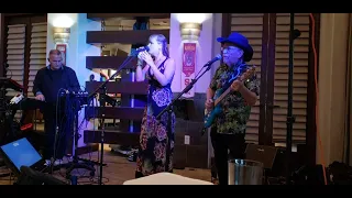 "Dreams" by Fleetwood Mac,  covered by G T and Kira at Guru's Bar and Grill 🎶🎼