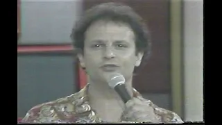 Guilherme Arantes no Clube do Bolinha 1992 pela Tv Band Música "Sob o Efeito de Um Olhar"✔