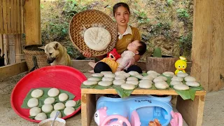 It's so warm to have Baby around & Traditional cake making process - Selling with Baby