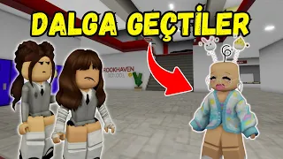 KEL KIZ BURKİYE İLE DALGA GEÇTİLER👶ARIGİLLER🐝ROBLOX Brookhaven🏡RP