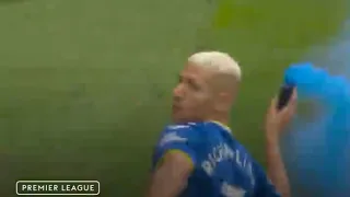 Richarlison Threw a Flare to Chelsea Fans Crowd