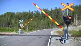 Spoorwegovergang Liperi (FIN) // Railroad crossing // Tasoristeys