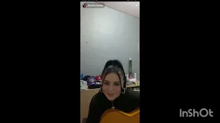 Moni Fernández cantando en directo 🥰