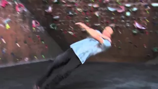 Falling Techniques in Bouldering