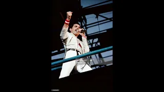 Queen- we will rock you fast (live at the milton keynes 1982)