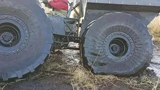 Вездеход Соломономобиль М5 по топкому болоту.