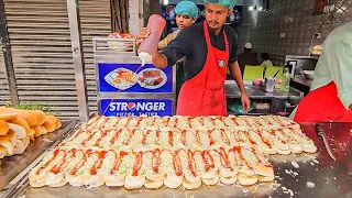 Pakistani Street Food Egg Burger | Amazing Burger Cooking | Street Food Karachi | Rashida Hussain