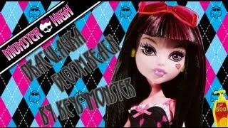 Monster High Doll-Draculaura Gloom Beach -Обзор на Русском.