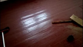 Naprawa starej drewnianej podłogi