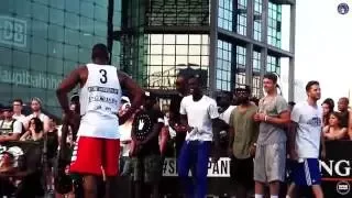 Dennis Schröder shows some skills at the Shutupandplay 3x3 in Berlin