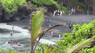 Waianapanapa in 4K - Iphone15Pro Max - Black Sand Beach - Road to Hana - Maui Hawaii - 27 March 2024