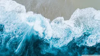 Mesmerizing Ocean Waves: Nature's Hypnotic Symphony