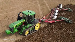 4Kᵁᴴᴰ John Deere 8370 RT with Kverneland RW 100 Variomat 10 furrow plough & 2 Kverneland Packomat S