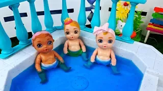 Barbie and Baby doll swimming in the pool playset - Play dolls