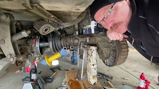 Pinzgauer axle split and boot ring seal replacement