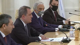 Главы МИД России и Азербайджана проводят встречу в Москве