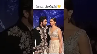 The way ranveer admire deepika 🤌🏻🥺❤️#viral #youtubeshorts #deepikapadukone #ranveersingh